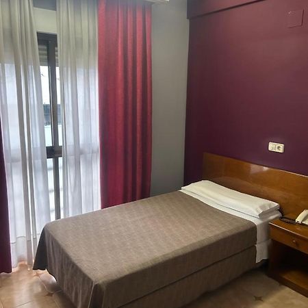 Hostal 36 Толедо Екстериор снимка