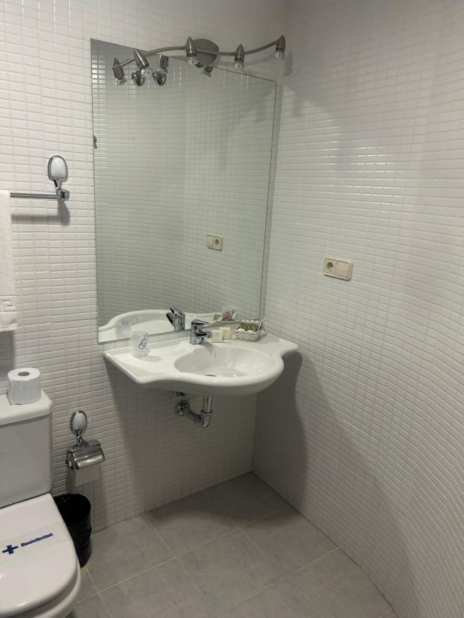 Hostal 36 Толедо Екстериор снимка